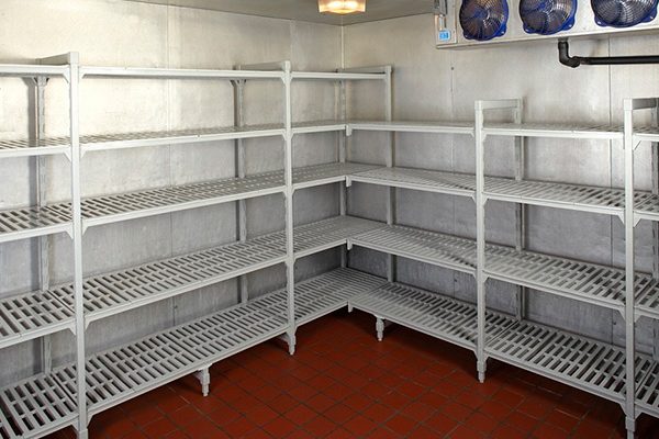 Cambro Corner-Shelving